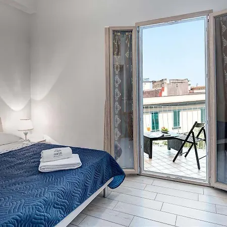 Giggino's Flat - Live Like A Local